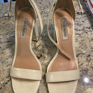 Steve Madden White heels